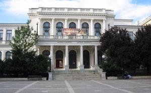 Šminka za glumce Narodnog pozorišta kao i za one na Broadwayu