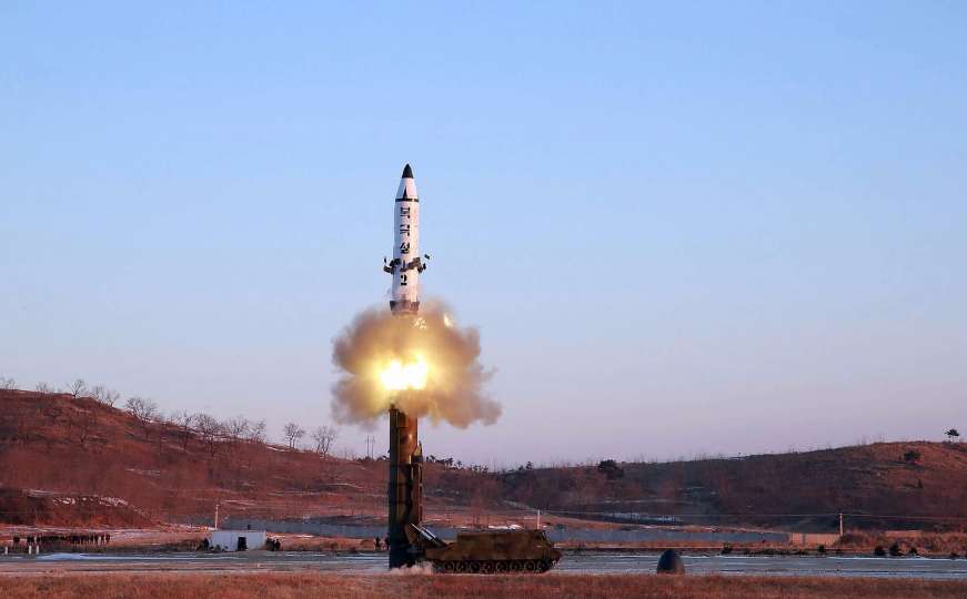 'Dan sunca' u Sjevernoj Koreji: Razmatraju detonaciju nuklearne bombe?