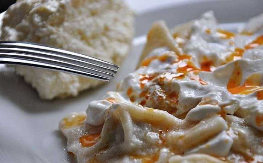 Miris bosanske tradicije: Jednostavan recept za ukusne klepe!