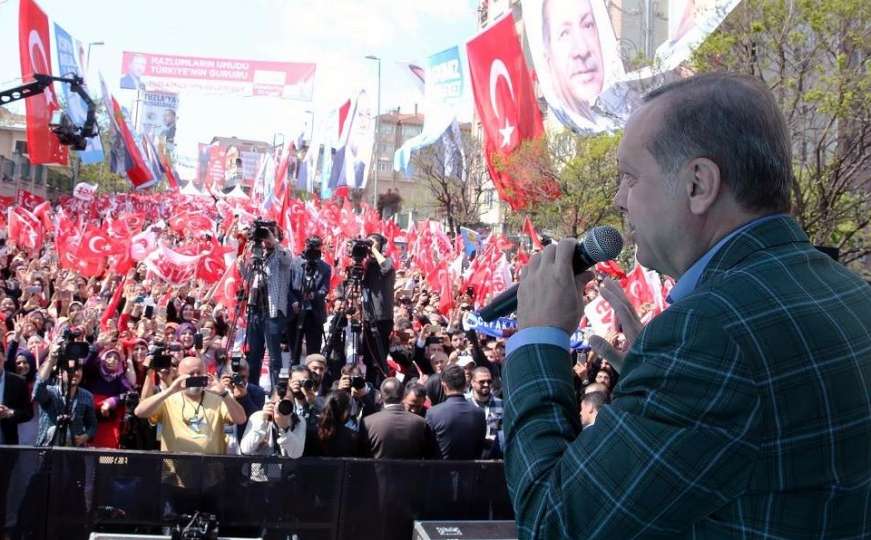 Erdogan u Tuzli: Sutra navečer doživjet ćemo praznik