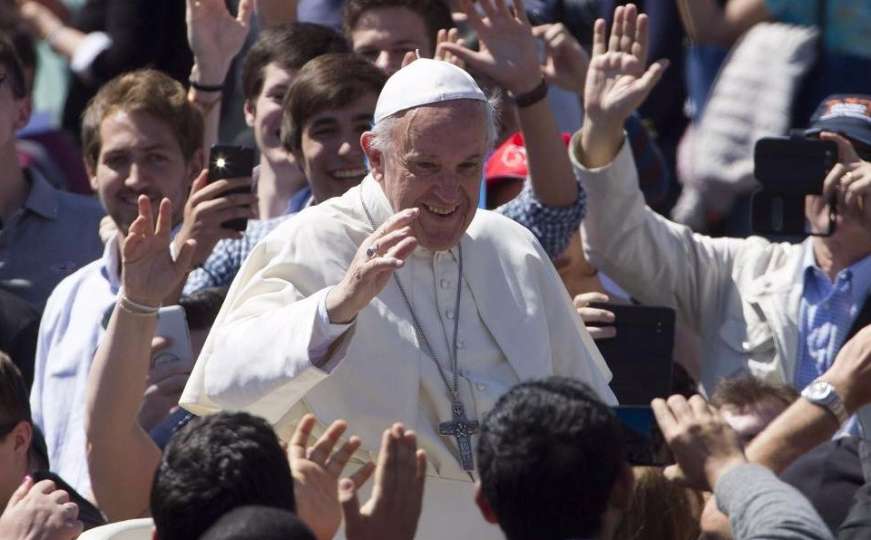 Papa Franjo na uskrsnoj misi: Da se okončaju užas i smrt u Siriji