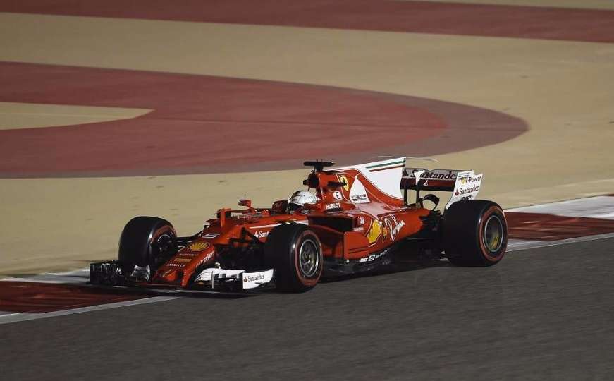 Bahrein: Vettel brži od Hamiltona, Ferrari - Mercedes 2:1