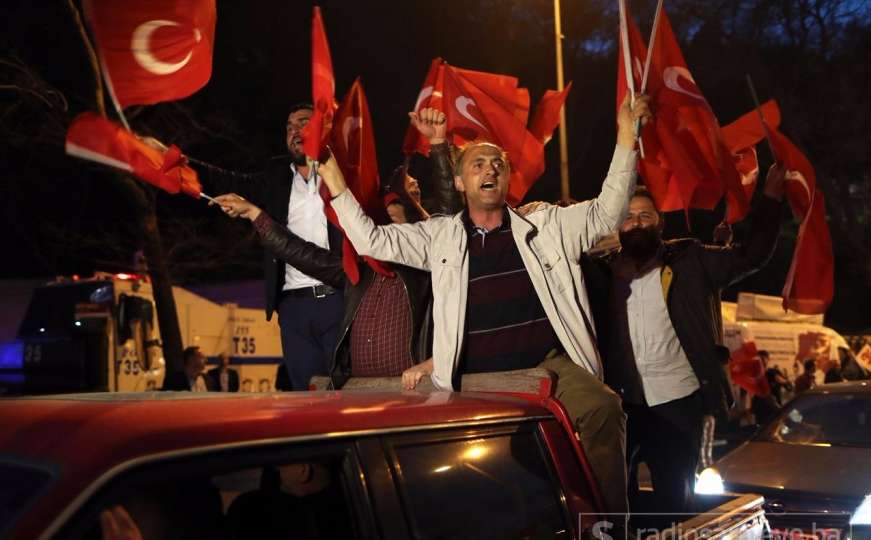 Rekordna izlaznost turske dijaspore na referendumu o ustavnim promjenama