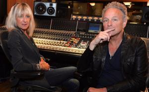 Lindsey Buckingham and Christine McVie - In My World