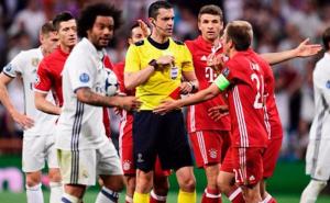 Kassaija spašavala policija: Igrači Bayerna upali u sudijsku svlačionicu