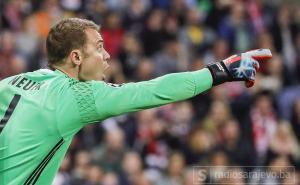 Bayern bez Manuela Neuera do kraja sezone