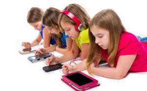 Korištenje mobilnog telefona nije povezano s tumorom na mozgu