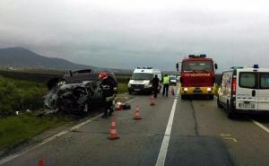 Stravičan sudar: Dvije osobe poginule, četiri povrijeđene