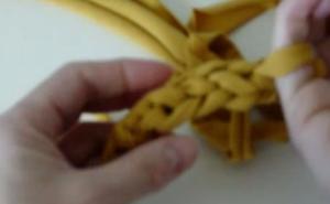 Ispletite narukvice od tkanine