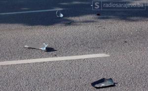 Jedna osoba povrijeđena u sudaru kombija i automobila