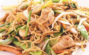 Nevjerovatno ukusne, a brzo se spremaju: Piletina s tjesteninom i povrćem