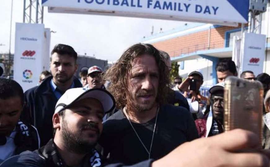 Puyol posjetio izbjeglice u Grčkoj: Zajedno Gledali El Clasico
