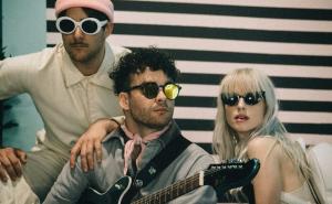 Paramore - Hard Times