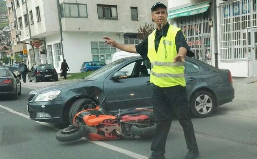 U saobraćajnoj nesreći u Buča potoku povrijeđen motociklista
