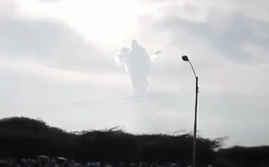 Hiljade hodočasnika u šoku: Na nebu se pojavio oblak u liku Isusa