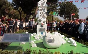 8372: U Istanbulu otkriven Spomenik žrtvama genocida u Srebrenici