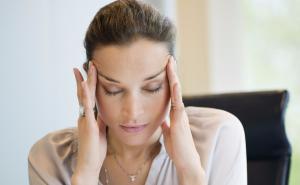 Jednostavne navike koje će smanjiti i ublažiti migrene i glavobolje