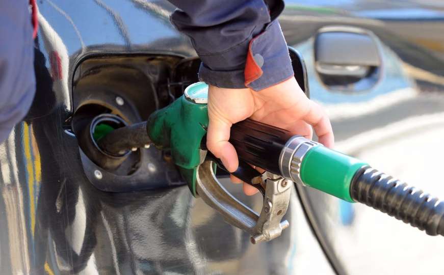 Zbog krize svjetskog tržišta: Pojeftinilo gorivo na pumpama u FBiH