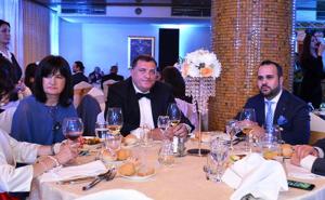 Dodik s leptir-mašnom: Svadba Banjalučanke i zamjenika gradonačelnika Beča