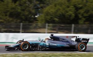 Španija: Hamilton startuje prvi, najava žestokog duela Mercedesa i Ferrarija