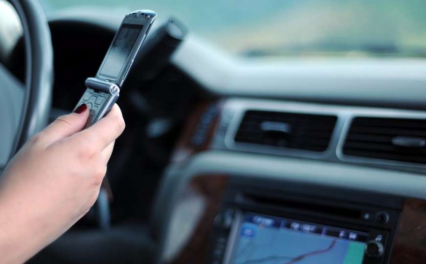Trikovi uz pomoć kojih policija zna da ste koristili sms u vožnji
