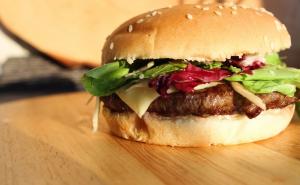 Napravite domaće pecivo za hamburger