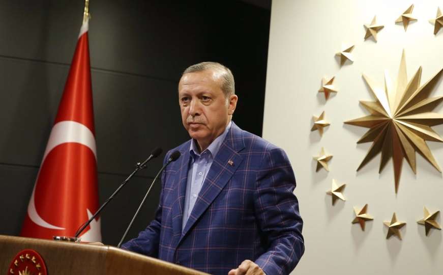 Turska natjerana da puzi pred vratima EU