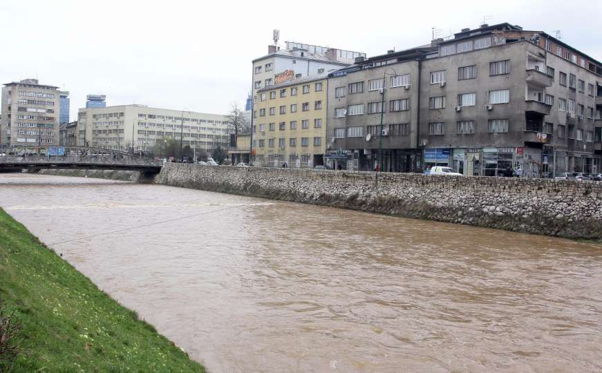 Prvi dan vikenda nestabilno vrijeme s kišom i pljuskovima