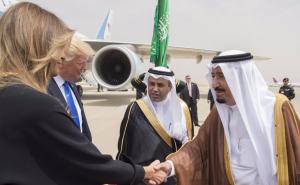 Melania Trump u Saudijskoj Arabiji bez tradicionalne marame
