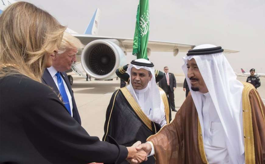Melania Trump u Saudijskoj Arabiji bez tradicionalne marame
