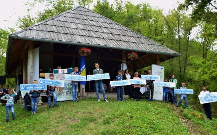 Na Bobovcu održan Bosanski gastro fest