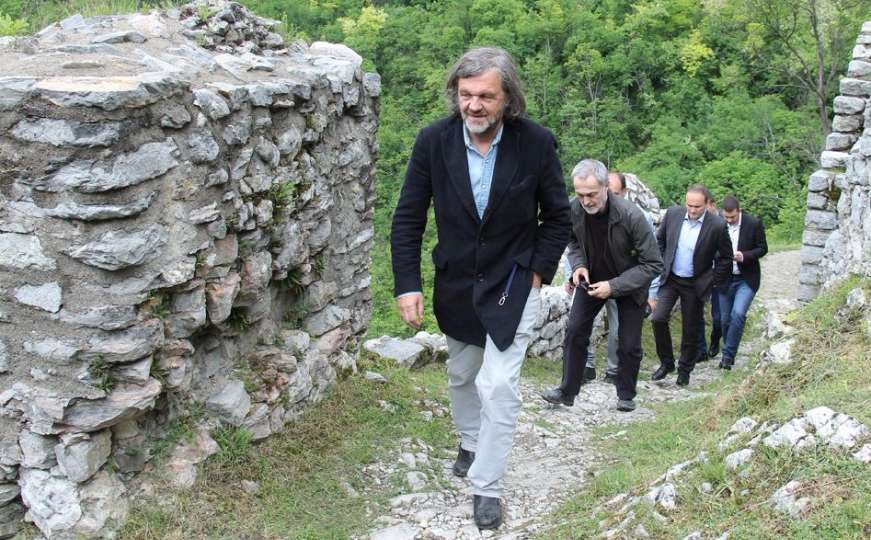 Kusturica pronašao novi kamengrad: "Da se sjećamo naših vladara"