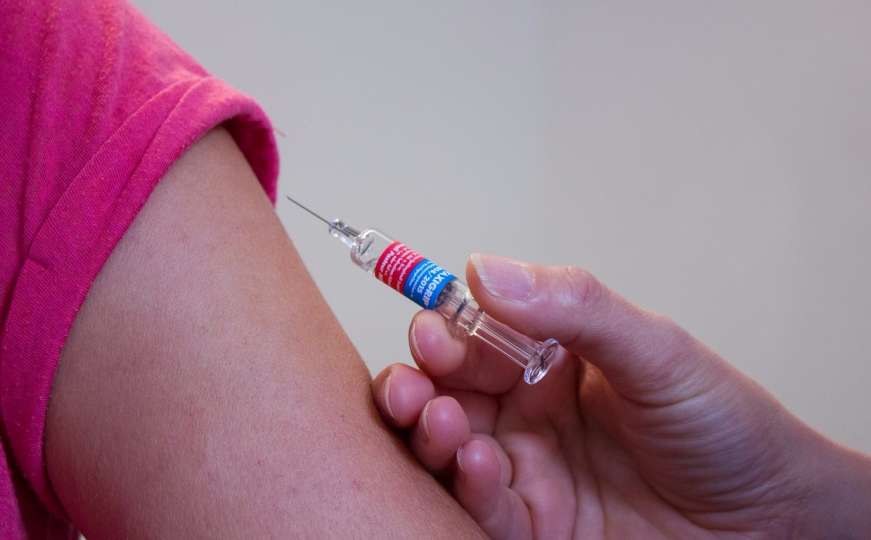 Vlada odlučila prisiliti roditelje da vakcinišu djecu