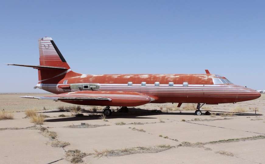 Privatni avion Elvisa Presleyja na aukciji 