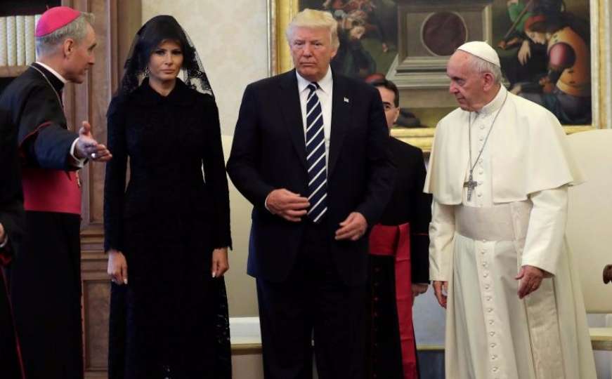 Trump se sastao s papom, s porodicom došao u Vatikan