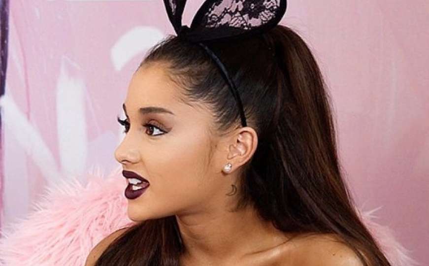 Ariana Grande ponudila platiti troškove sprovoda žrtava napada
