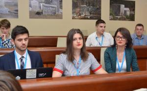 Prvi put mladi razgovaraju i odlučuju o važnim pitanjima Mostara