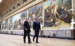 Sastanak Macrona i Putina: Iskrena razmjena mišljenja dvojice predsjednika