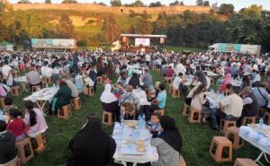 Upriličen veliki iftar na beogradskom Kalemegdanu