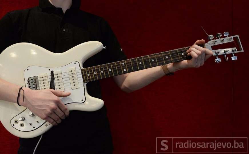 Gitara Jerryja Garcije prodata za 1,9 miliona dolara