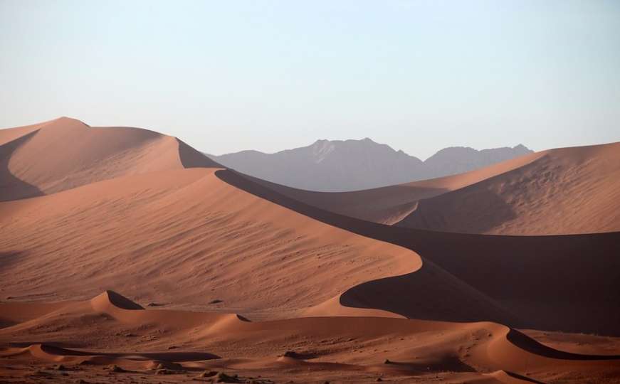 Više od 40 osoba umrlo od žeđi u pustinji Sahara