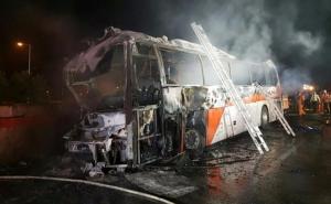 Vozač zapalio autobus bijesan zbog smanjenja plaće, poginulo 11 djece