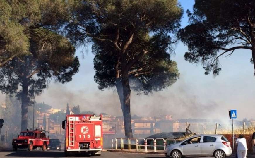Požar u Rimu u blizini Vatikana