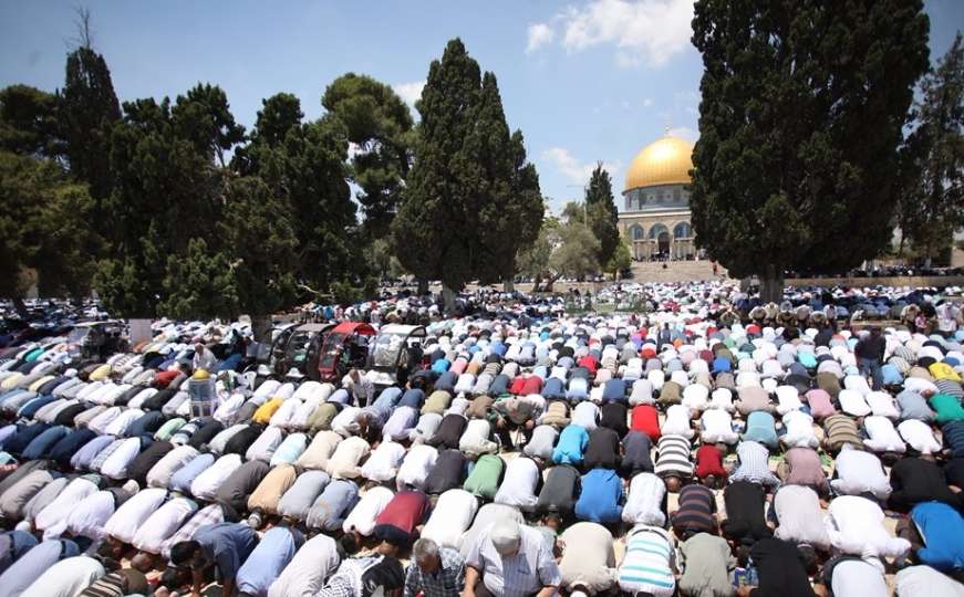 Al-Aksa: 250 hiljada vjernika na prvom džuma-namazu u ramazanu