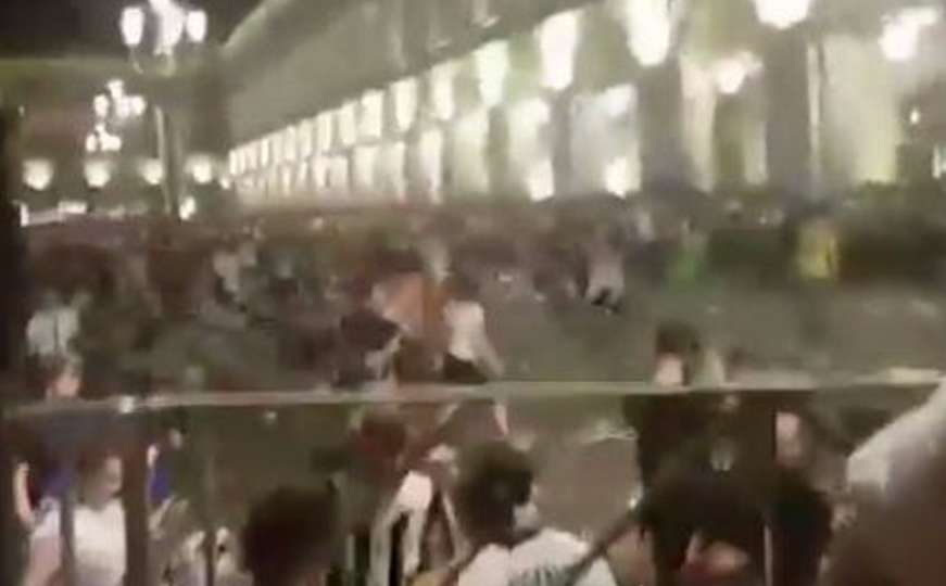Stampedo među navijačima u fan zoni u Torinu