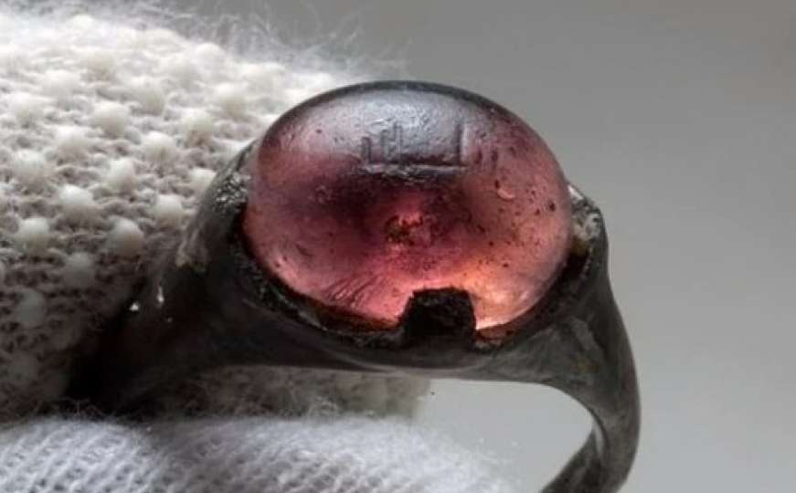 Misteriozni prsten: Nosili su ga Vikinzi a na njemu je posveta Allahu 