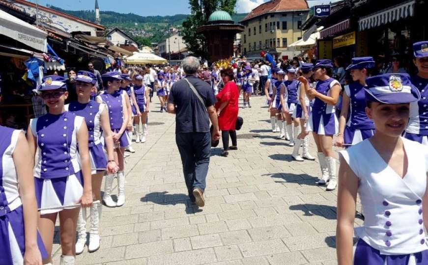 Šarenom paradom kroz Sarajevo otvoren 14. Kid's Festival