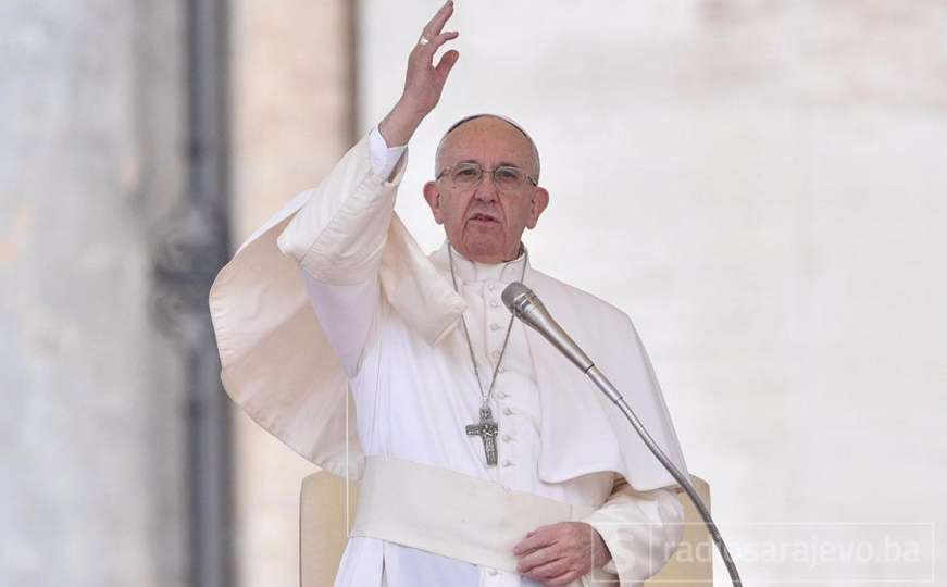 Papa Franjo se pomolio za žrtve napada u Londonu