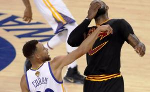 Ratnici na krilima Currya nezaustavljivi: Cleveland upisao poraz i u drugom meču