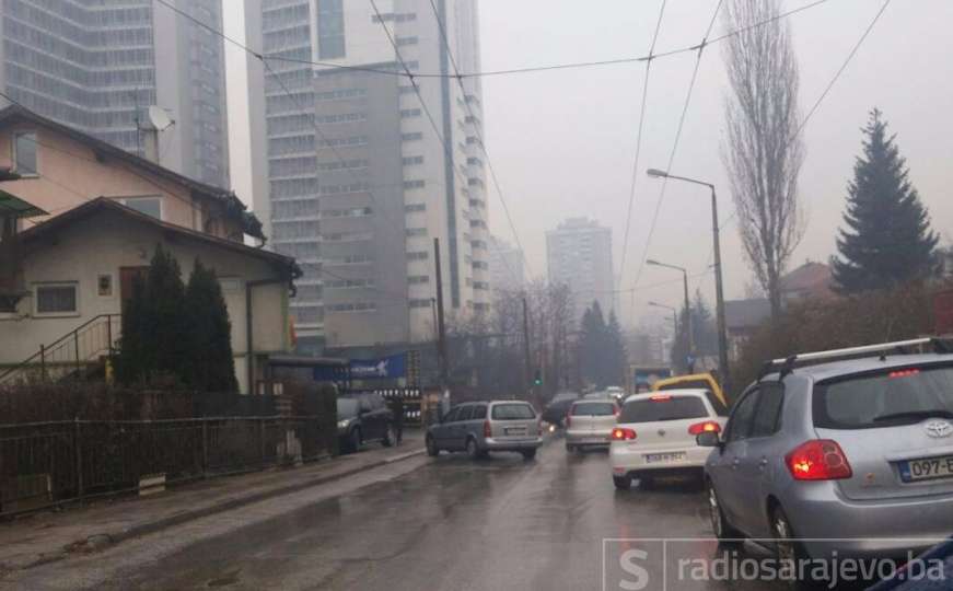 U centru Sarajeva: Tri osobe povrijeđene u saobraćajnoj nesreći